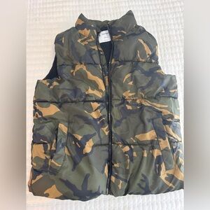 Old Navy Kids Camouflage Puffer Vest